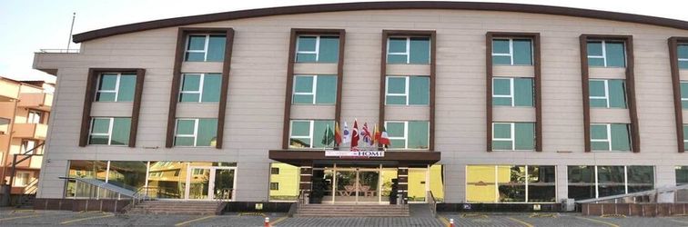 อื่นๆ Work & Home Hotel Suites