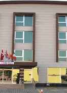 Imej utama Work & Home Hotel Suites