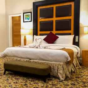 Primary image 1 Crown Hotel Stone, Khách sạn Ranton