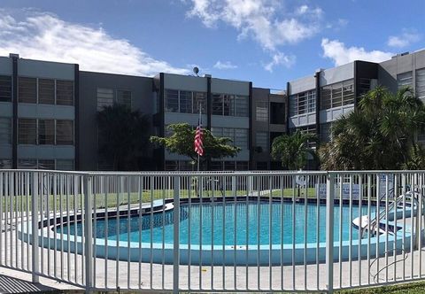 Others Artrageous on the river By RocketStay