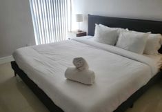 Others 4 Artrageous on the river By RocketStay