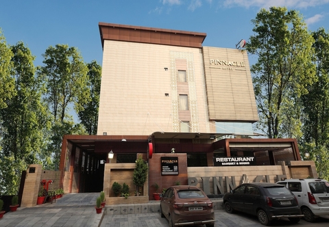 Others Pinnacle by Click Hotels, Lucknow