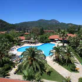 Imej utama 1 Hotel Holiday Calbis, Karya Villa Hotels