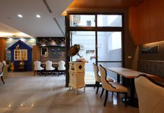 Others 3 Holland Windmill B & B