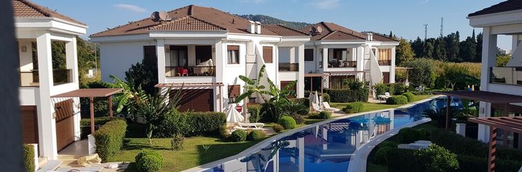 その他 Cristal Villalar