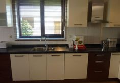 その他 4 Cristal Villalar