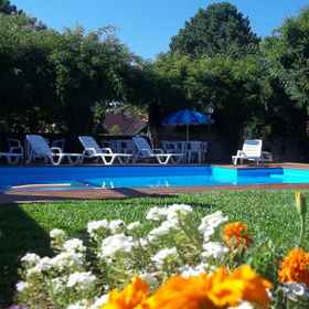 Primary image 1 Pousada Casa Rosa, Sequoias Park 호텔