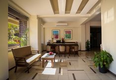 기타 4 SinQ Suites