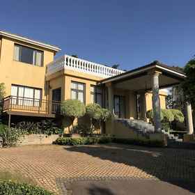 Primary image 1 Edens Guest House, Hotel Pantai Warner