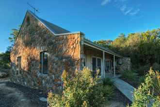 Others 4 Freycinet Stone Studio 3