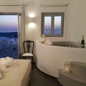 Room 1 Unique Suites, Hotel Santorini