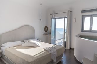 Lain-lain 4 Unique Suites