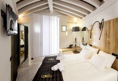 Khác 7 Spirito Santo Palazzo Storico