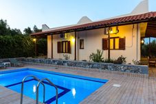 Others Gorgeous Villa With Pool & Gardens