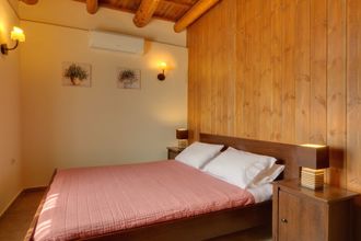 Others 4 Traditional Ioannis Cottage...luxurious & Rustic With Ecological Heated Pool !!!