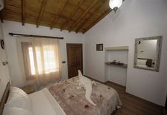 Others 7 Ephesus Hillside