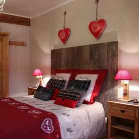 Primary image 1 Au Coeur du Lapidaire, Place de la Liberté Hotels