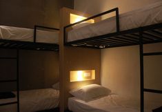 Lainnya 4 The 80's Guesthouse - Hostel