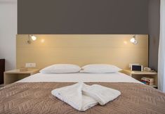 Others 2 Esplanade Apartments