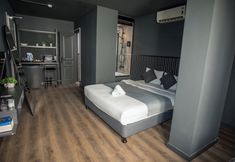 기타 7 Arkem Deluxe