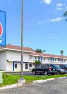 Imej utama Motel 6 Costa Mesa, CA