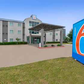 Primary image 1 Motel 6 Benbrook, TX - Fort Worth, Tarrant County Hotels