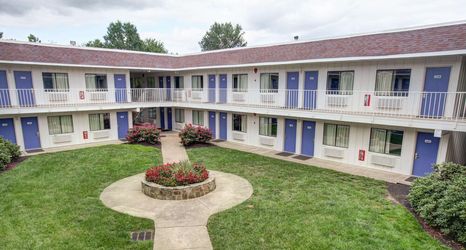 Others 2 Motel 6 Elkton, MD