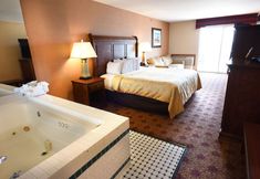 Others 5 Hamilton Inn Select Beachfront Mackinaw City