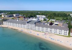 Others 2 Hamilton Inn Select Beachfront Mackinaw City