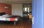 อื่นๆ 6 Travelodge by Wyndham Benton Harbor MI