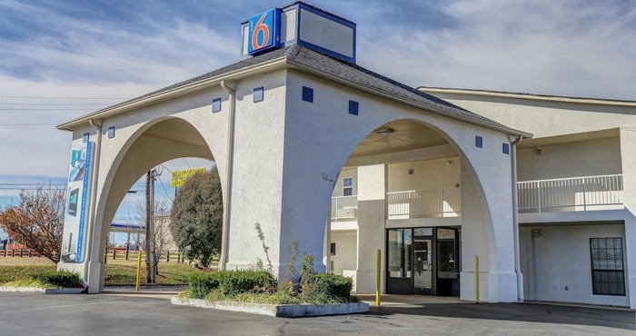 อื่นๆ Motel 6 Dickson, TN