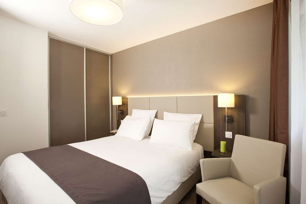 Room rate S jours Affaires Courbevoie Grande Arche