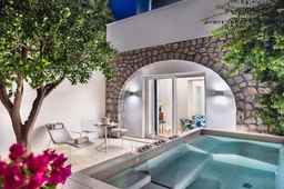 Pazziella Garden & Suites, SGD 2,254.17