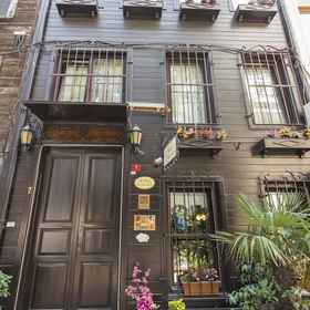 Primary image 1 Naz Wooden House Inn - Byzantine House, โรงแรม & ที่พัก Fatih