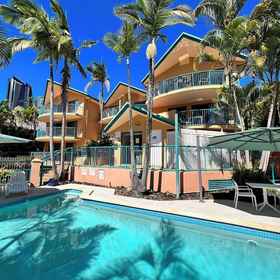 Primary image 1 Karana Palms Resort, Roxy Surfers Paradise Hotels