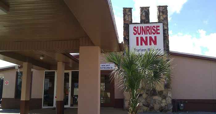 อื่นๆ Sunrise Inn