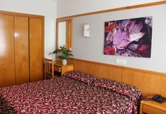Others 7 Hotel Esplendid