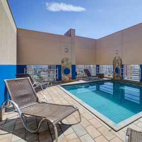 Primary image1SLAVIERO Londrina，隆德里纳赛马俱乐部飯店