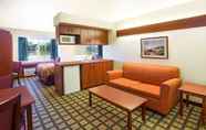 อื่นๆ 4 Microtel Inn & Suites by Wyndham Holland