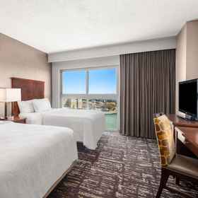 Primary image1達拉斯弗里斯克希爾頓安泊飯店,Legacy Car Wash & Detail Center飯店