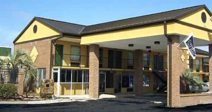 Others Travelers Inn & Suites