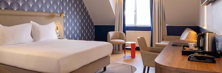 อื่นๆ The Augustin