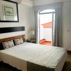 Room1拉戈斯瑪律飯店,拉各斯飯店