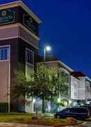 Imej utama La Quinta Inn & Suites by Wyndham Laredo Airport