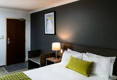 Others 3 Best Western Plus Ambassador Orange