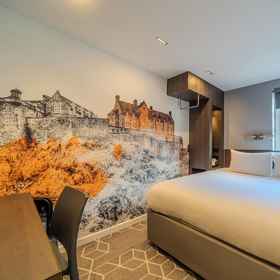 Primary image 1 KM 酒店, Edinburgh Butterfly & Insect World 酒店