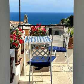 Primary image 1 ヴィラ ララ ホテル, 紙博物館 ホテル