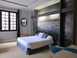 Hôtel De La Loge, USD 99.08