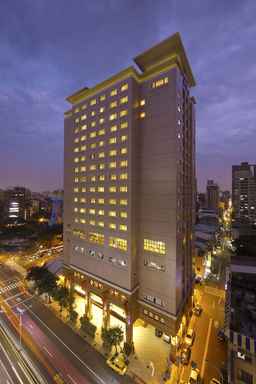 Lees Hotel, 2.615.814 VND