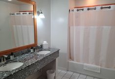 Others 7 Minnewaska Lodge